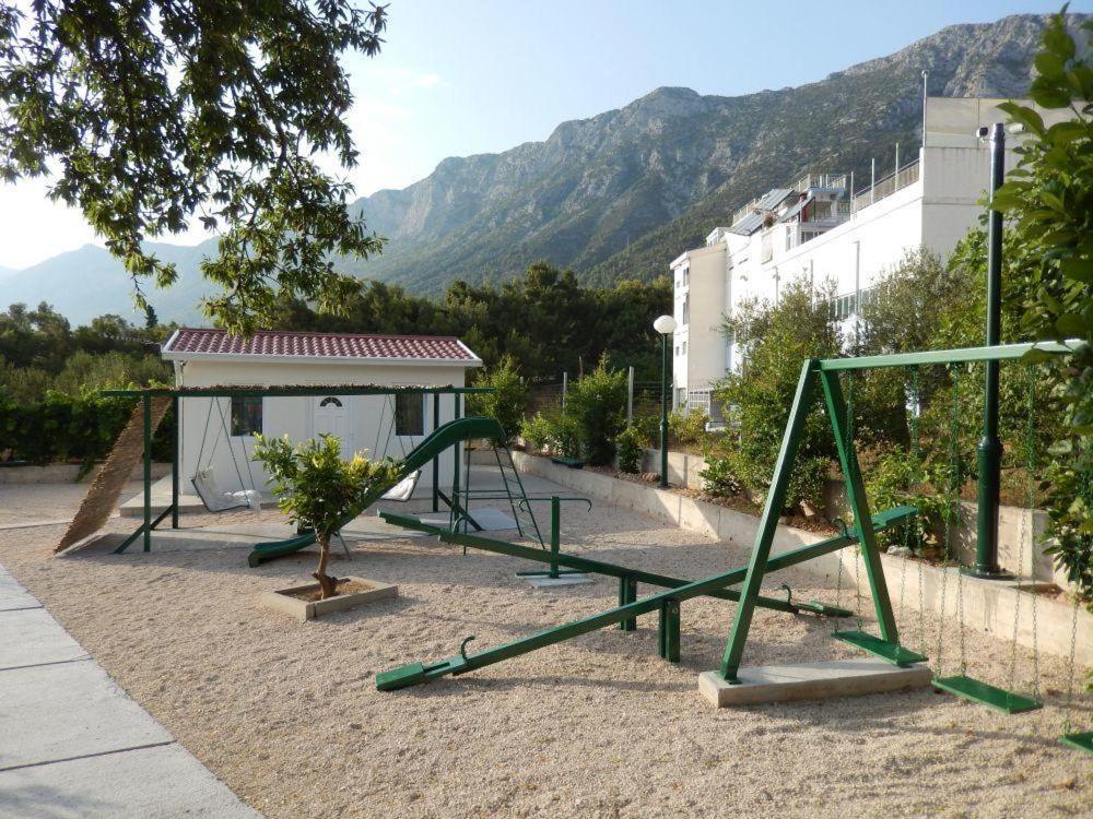 Hotel Lukas Gradac  Exterior photo
